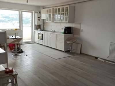 Apartament 3 camere Dambul Rotund 