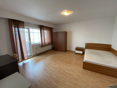 Apartament zona bloc spray