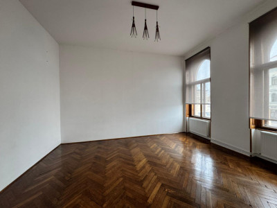 Spatiu birou ultracentral