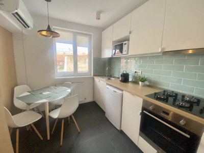 Ultracentral -apartament 2 camere zona str. eroilor 