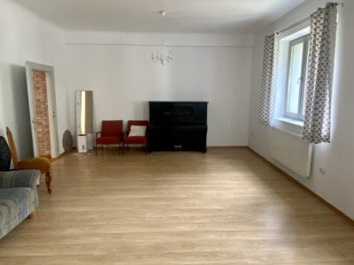 Vila renovata -zona Chios