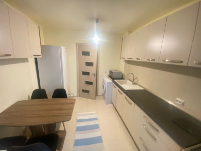 Apartament 3 camere decomandat || balcon || kaufland Mărăști 