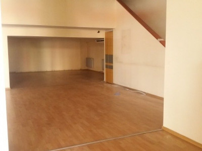 Spatiu multifunctional -sens giratoriu