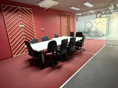 Spațiu de birouri la parter // Zona Centrala