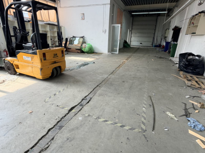 Showroom / hala depozitare str. Plevnei