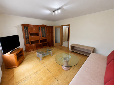 Apartament 3 camere || zona Cipariu