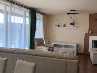 Casa zona linistita