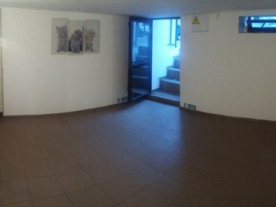 Spatiu str bucuresti